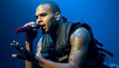 chris brown gets death threats, lapd investigates